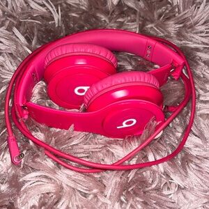 Pink beats headphones, slightly used, not bluetooth (cord included)